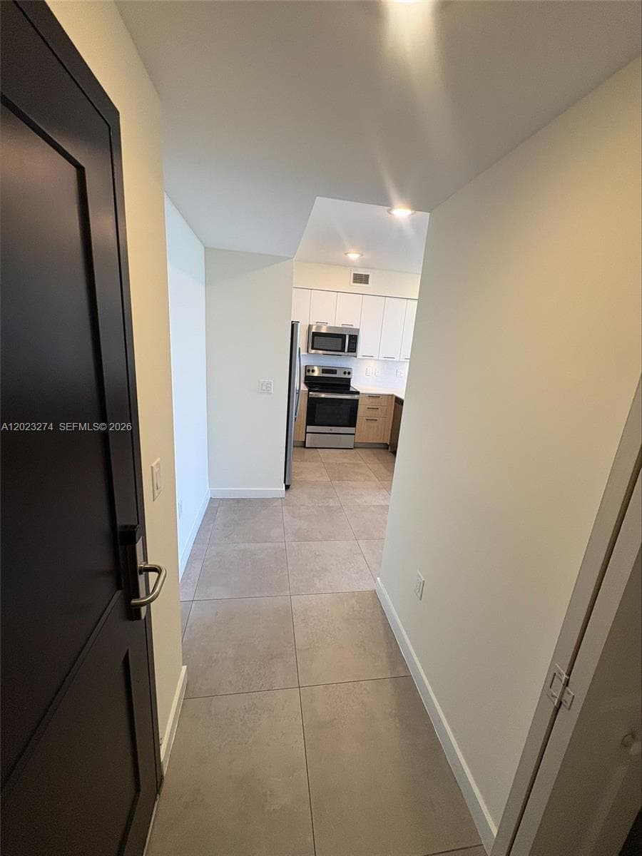 16395 Biscayne Blvd # 1310, North Miami Beach FL 33160 — 23