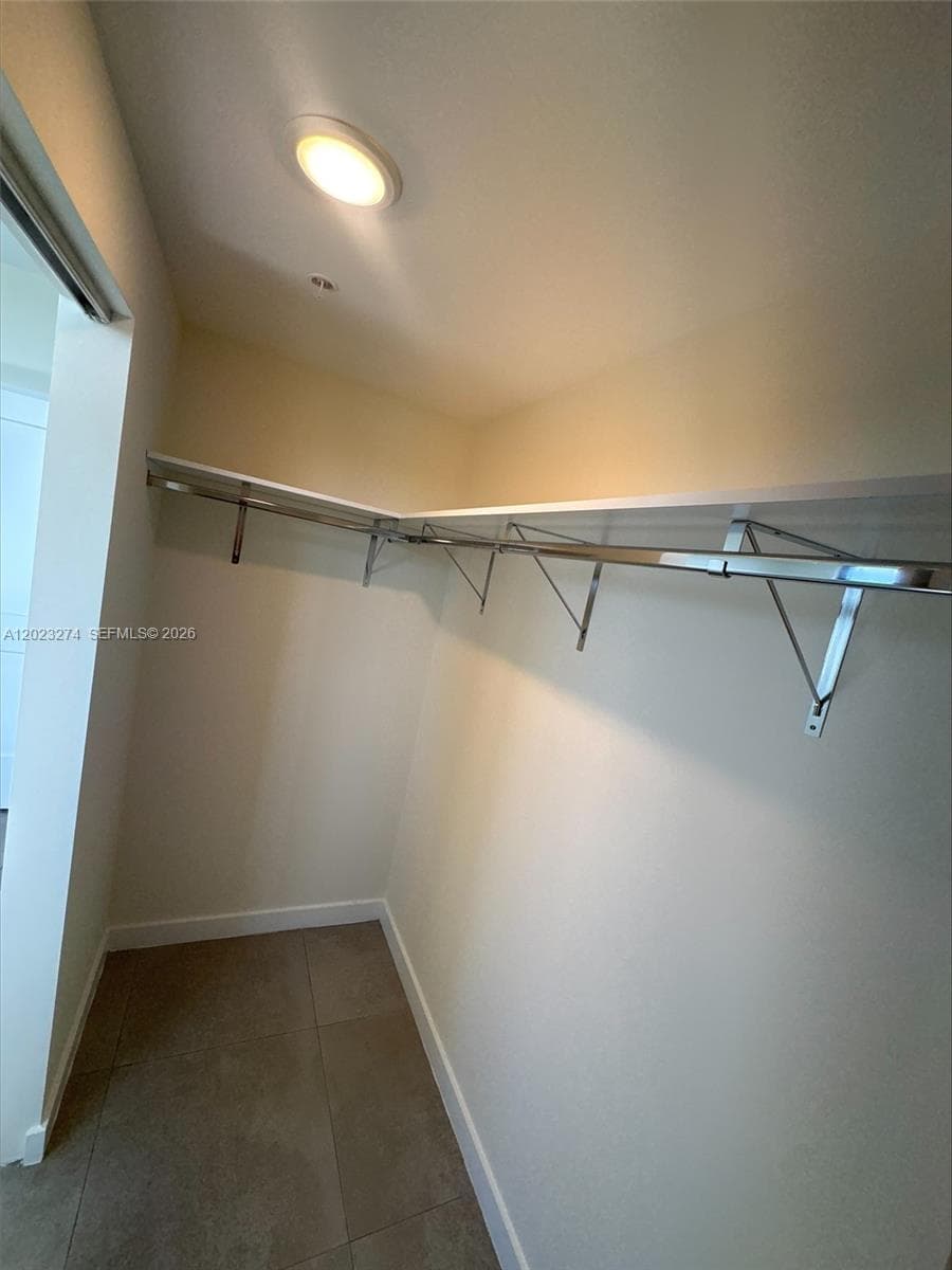 16395 Biscayne Blvd # 1310, North Miami Beach FL 33160 — 5