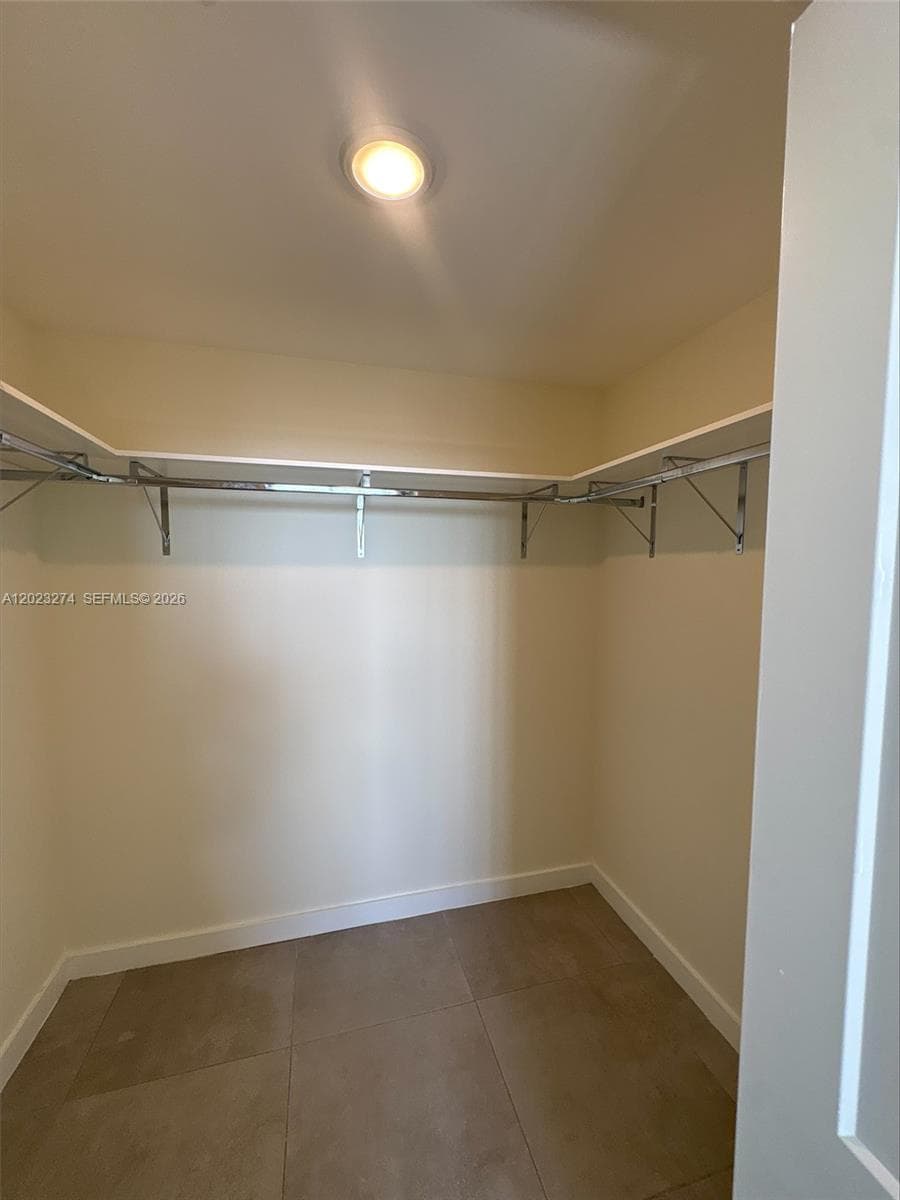16395 Biscayne Blvd # 1310, North Miami Beach FL 33160 — 11