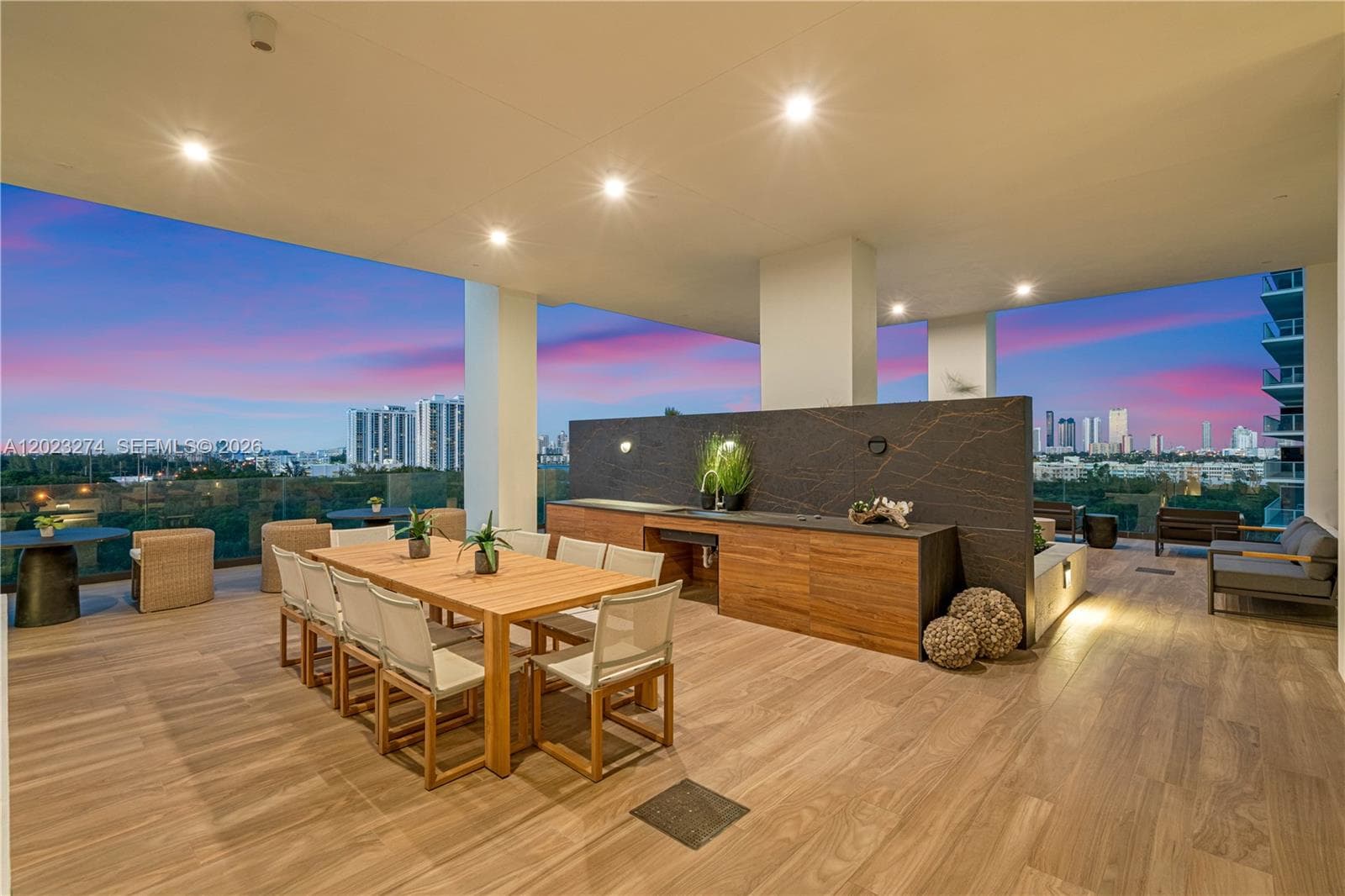16395 Biscayne Blvd # 1310, North Miami Beach FL 33160 — 29
