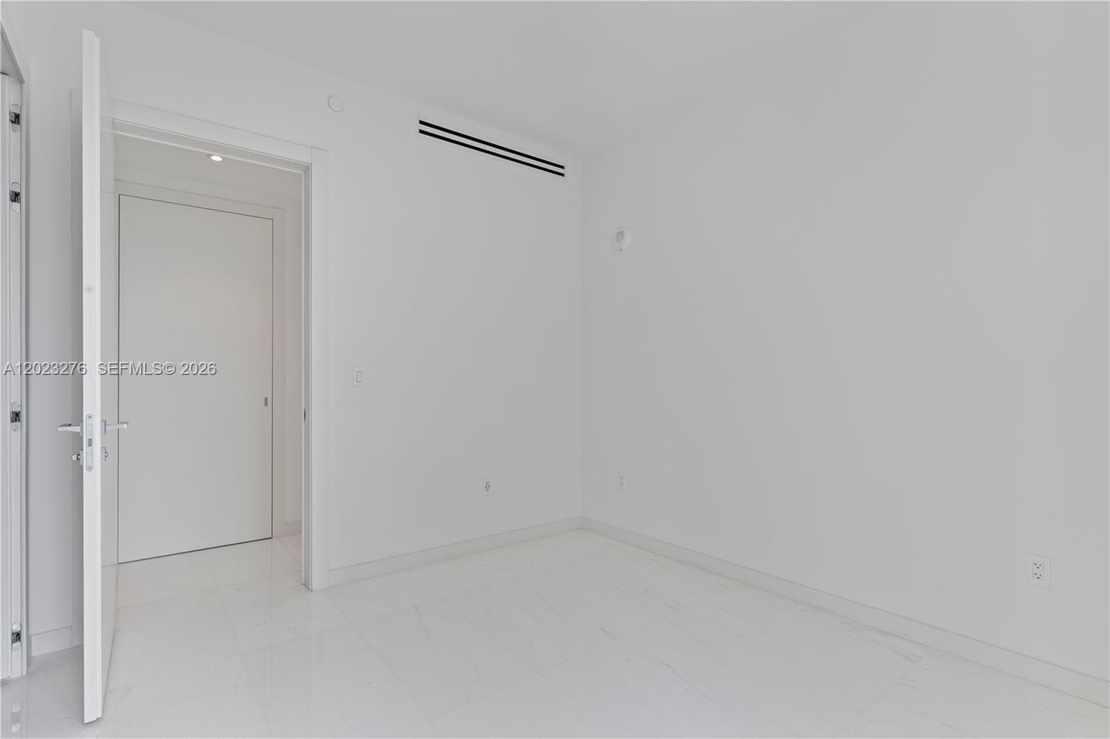 300 Biscayne Blvd Way # 804, Miami FL 33131 — 25