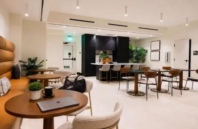 225 N Miami Ave # 2108, Miami FL 33128 — 21