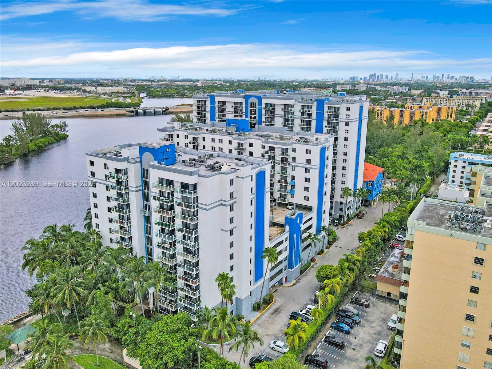 5077 NW 7th St # 517, Miami FL 33126 — 27