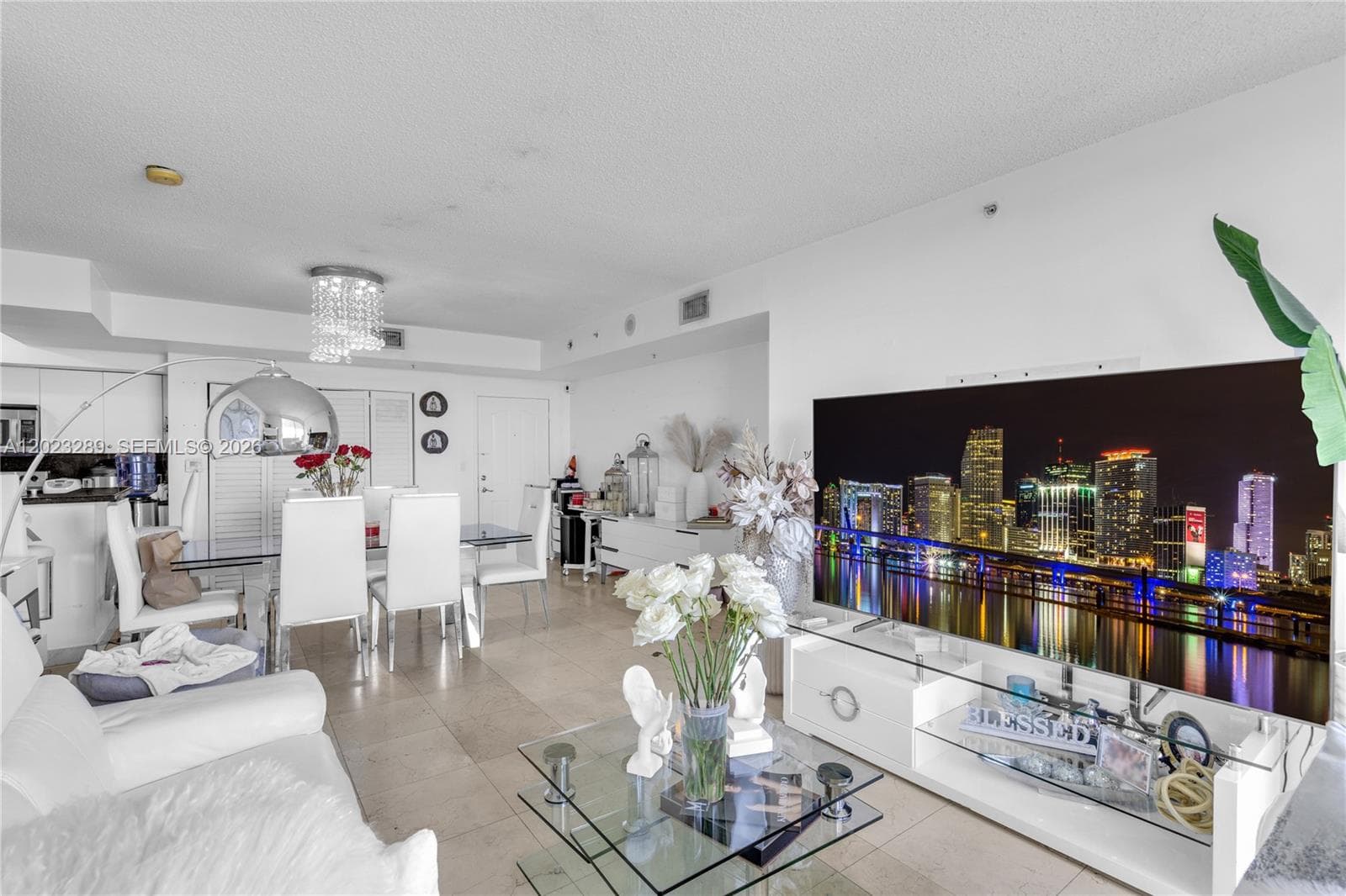 5077 NW 7th St # 517, Miami FL 33126 — 6