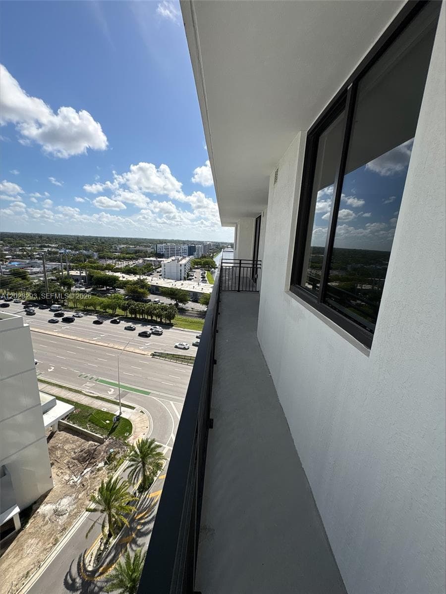 16395 Biscayne Blvd # 1311, North Miami Beach FL 33160 — 23