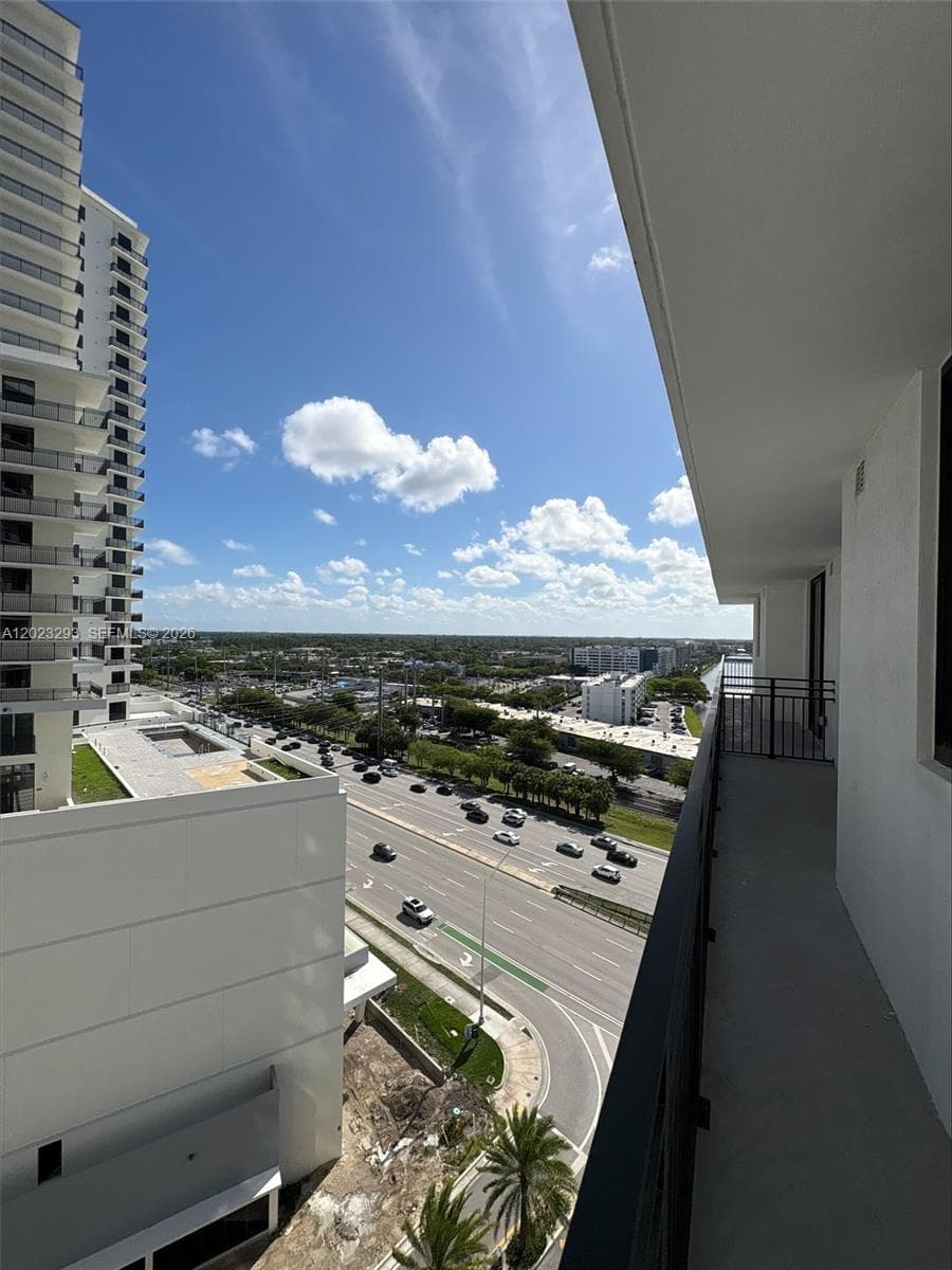 16395 Biscayne Blvd # 1311, North Miami Beach FL 33160 — 22