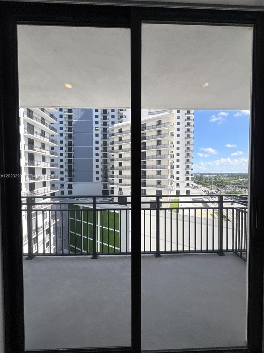 16395 Biscayne Blvd # 1311, North Miami Beach FL 33160 — 20