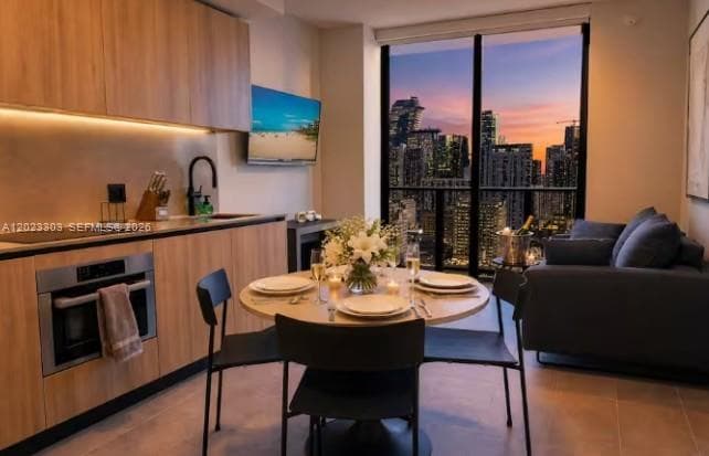 121 NE 5th St # 3203, Miami FL 33132 — 13