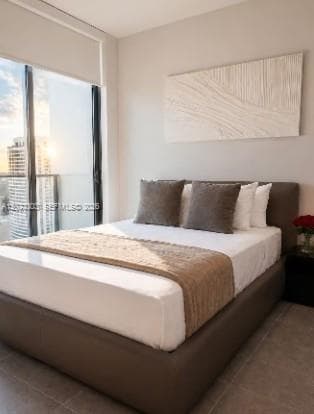121 NE 5th St # 3203, Miami FL 33132 — 3