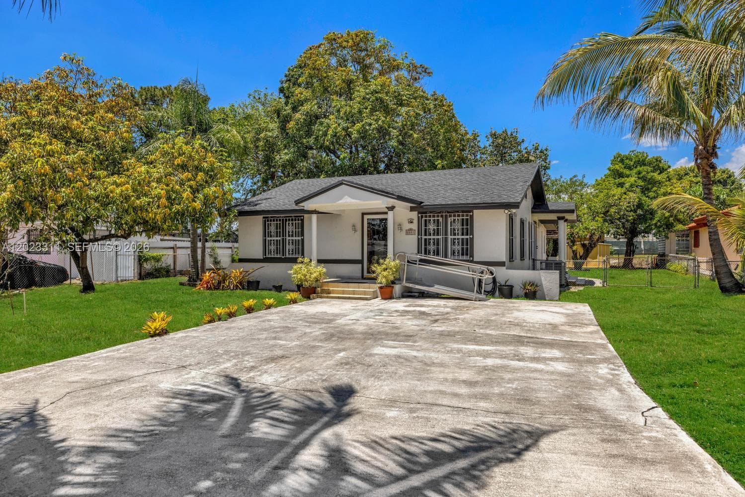 2851 NW 106th St, Miami FL 33147 — 7