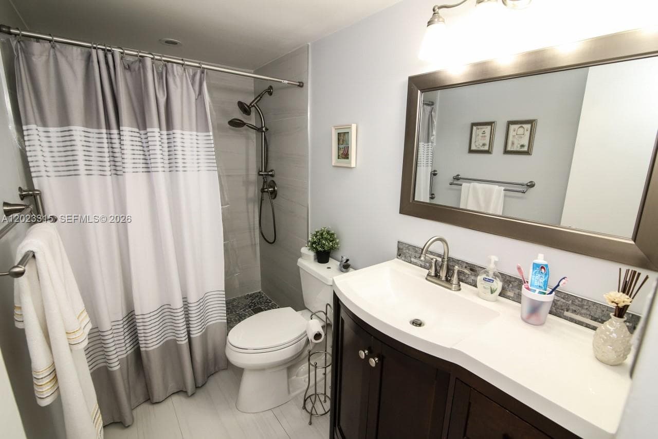 5151 Collins Ave # 827, Miami Beach FL 33140 — 12