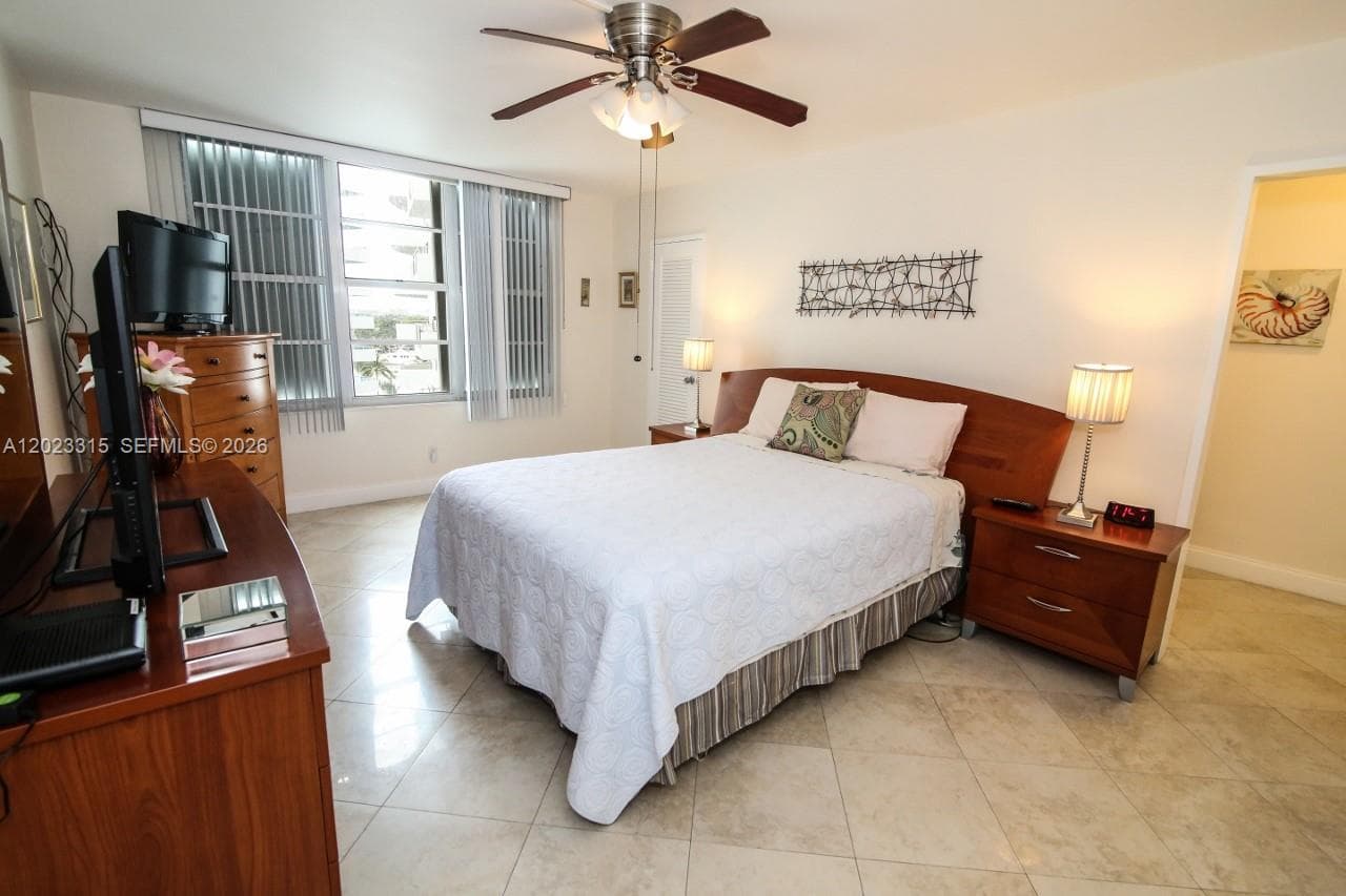 5151 Collins Ave # 827, Miami Beach FL 33140 — 10