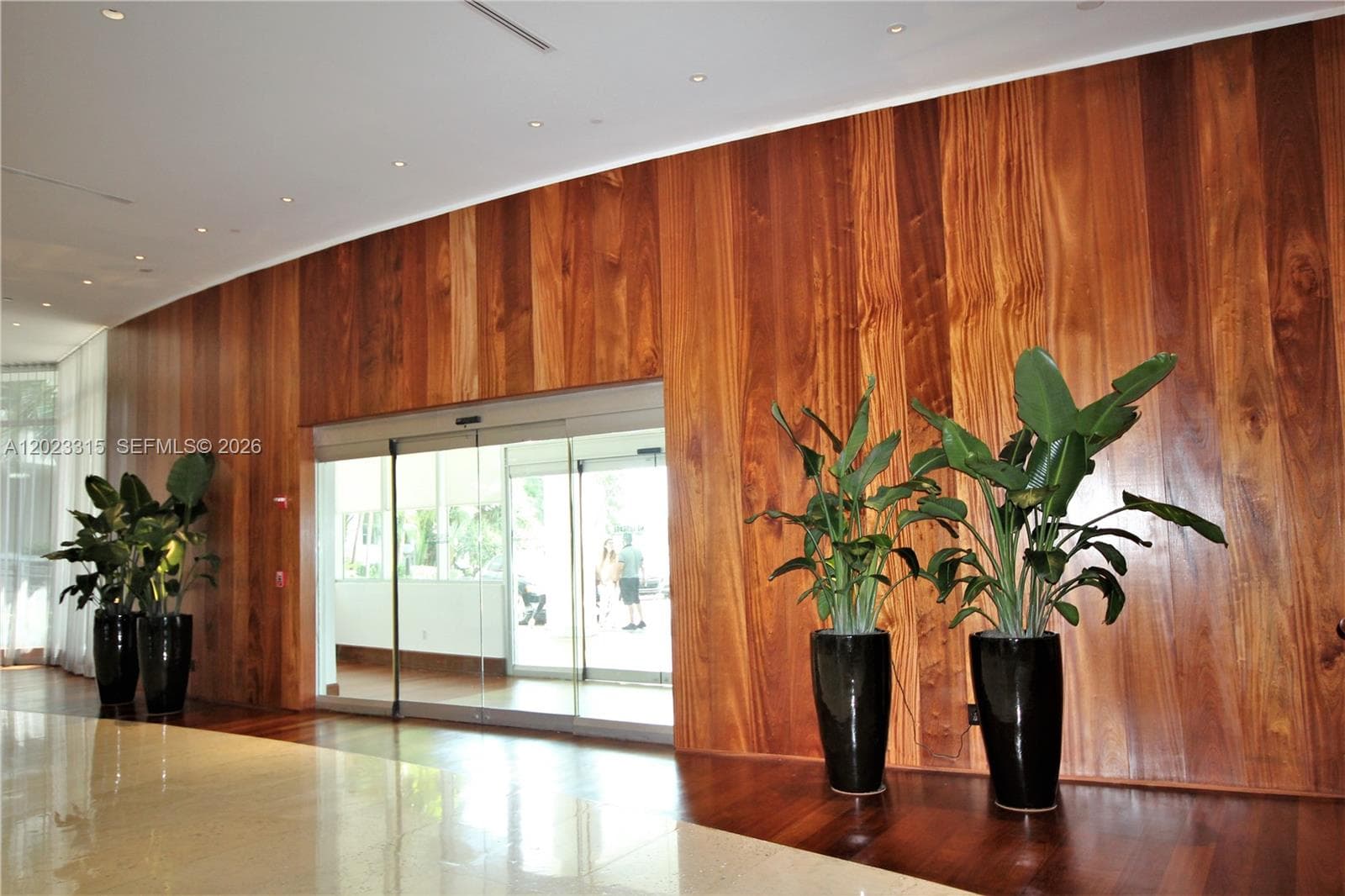 5151 Collins Ave # 827, Miami Beach FL 33140 — 29