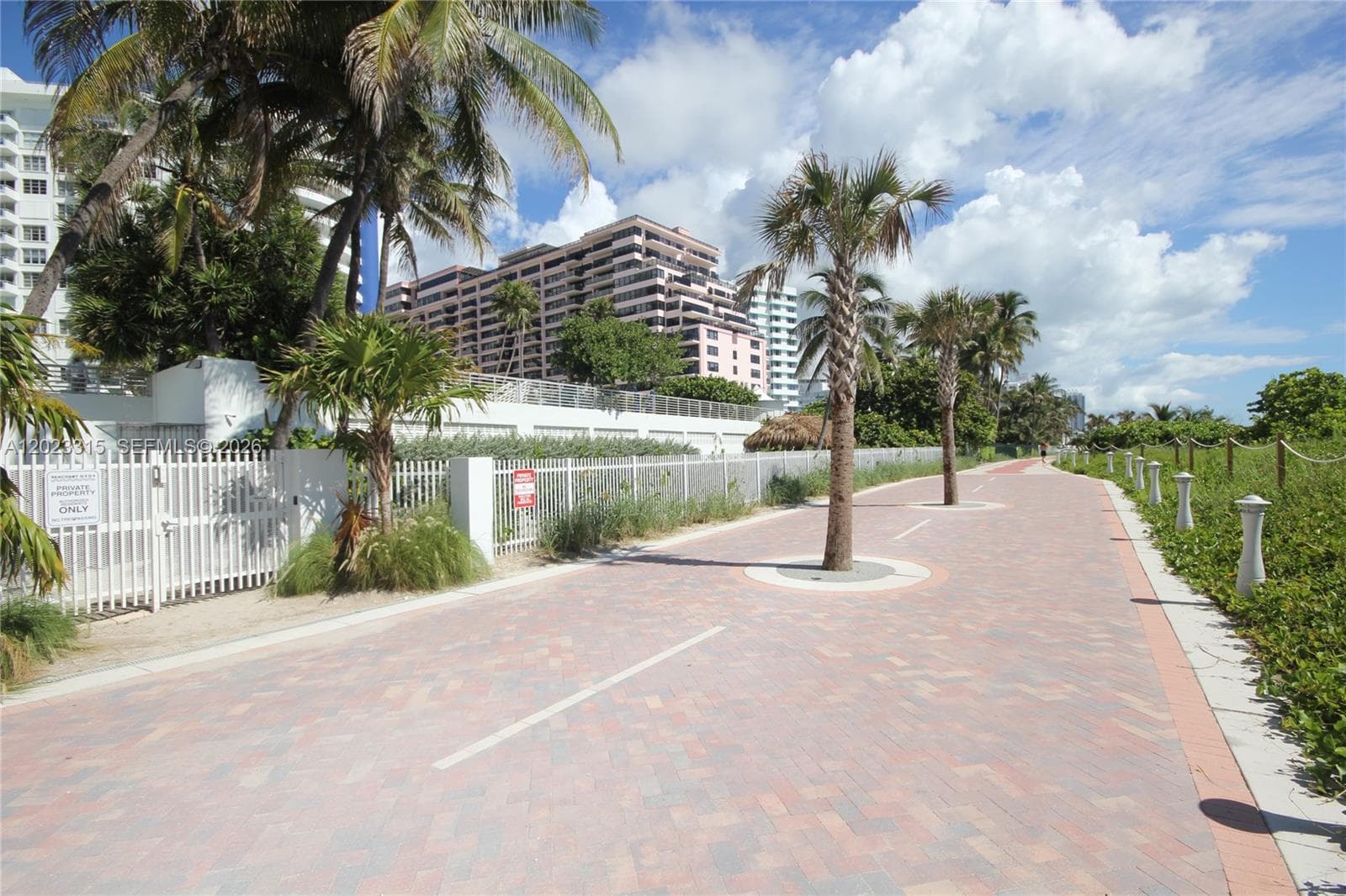 5151 Collins Ave # 827, Miami Beach FL 33140 — 25