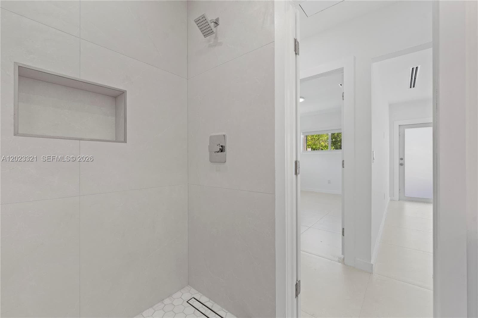 13185 Emerald Dr # 2, North Miami FL 33181 — 12