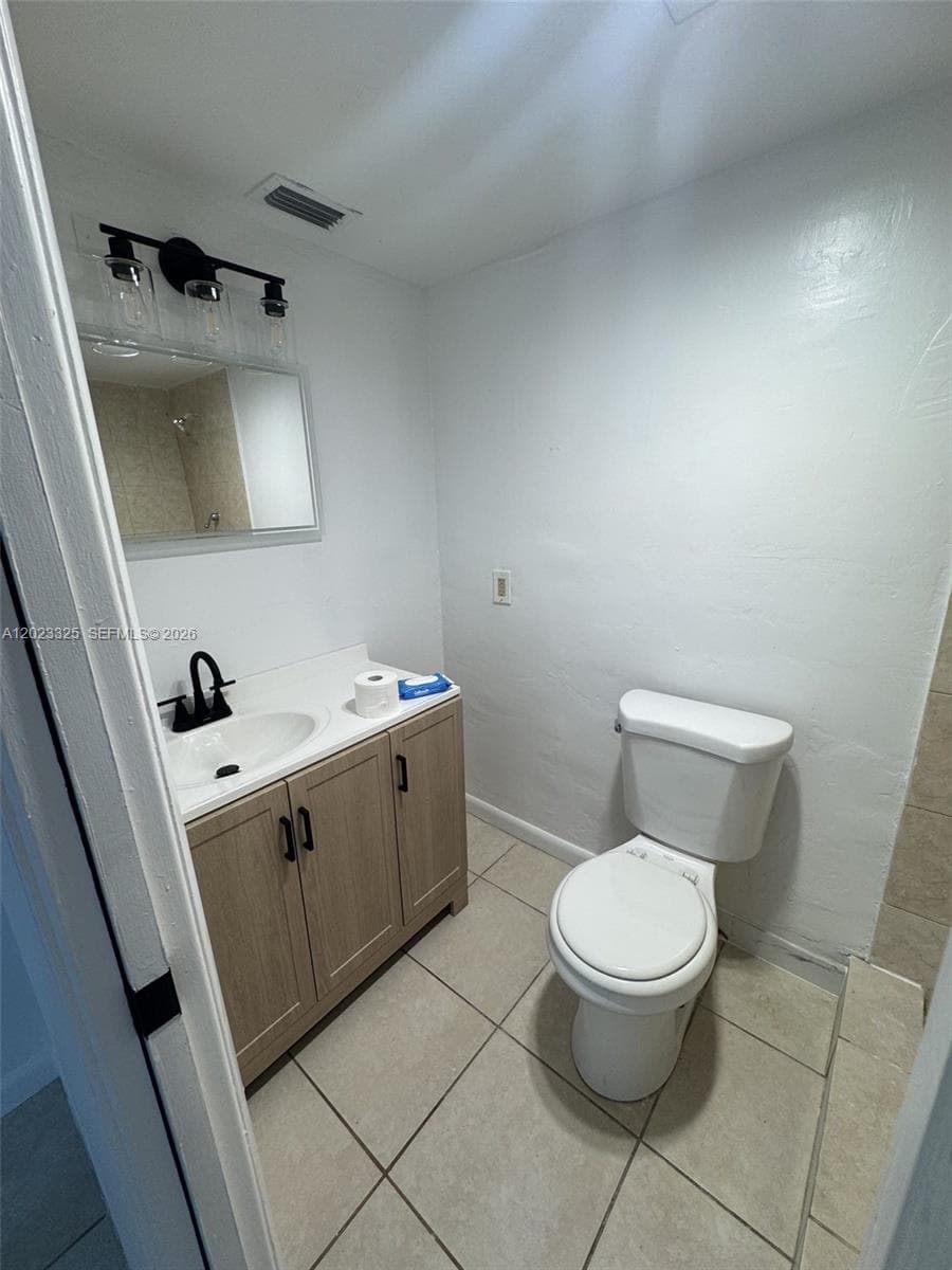 1643 NE Miami Gardens Dr # 121, Miami FL 33179 — 4