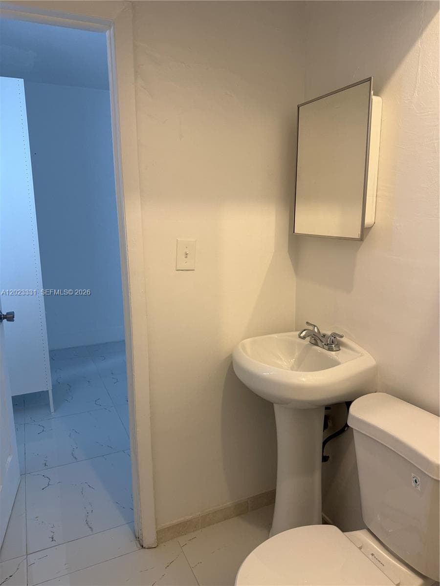 4871 W Flagler St # 6, Miami FL 33134 — 5
