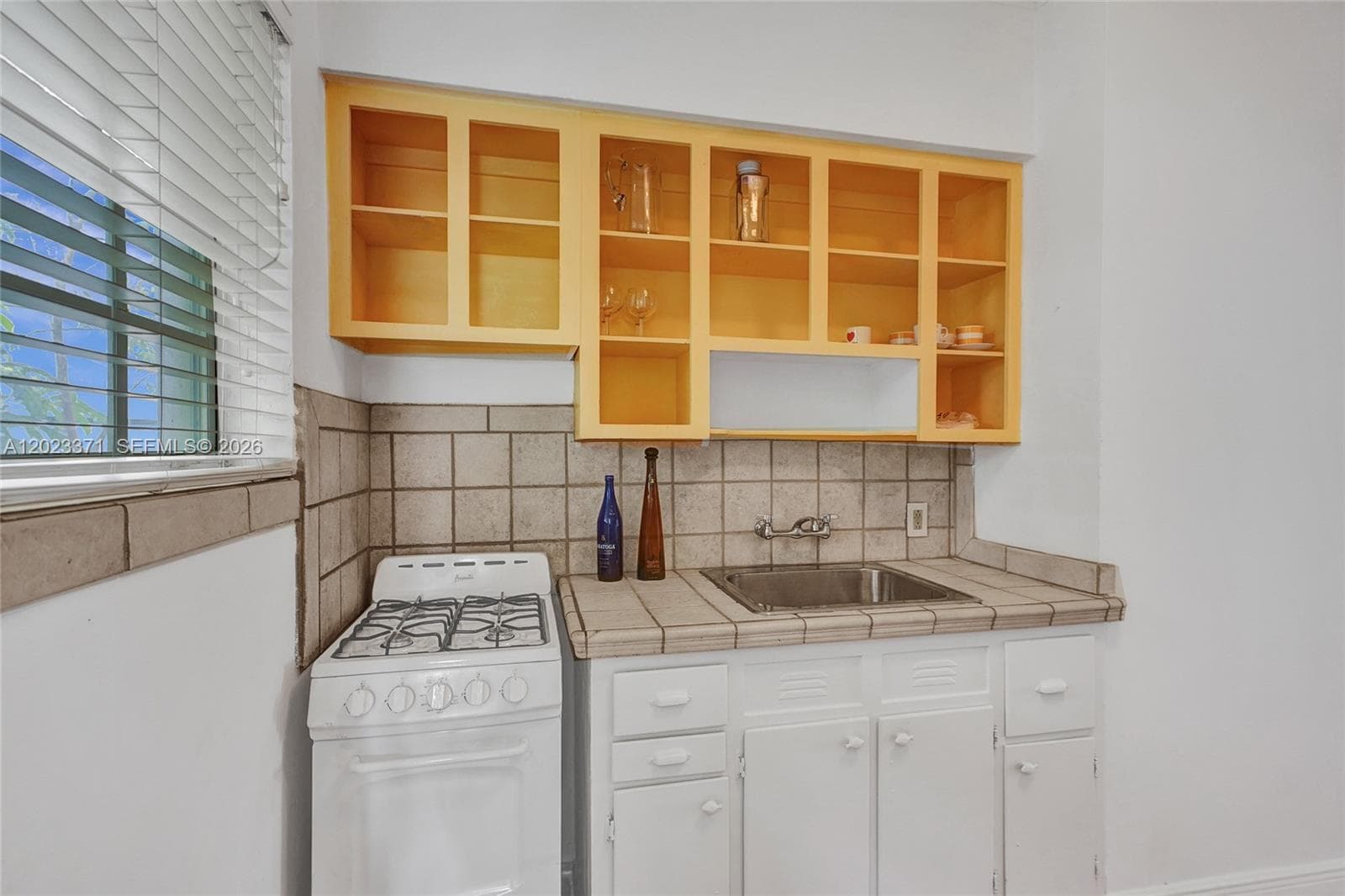 717 Espanola Way # 204, Miami Beach FL 33139 — 32