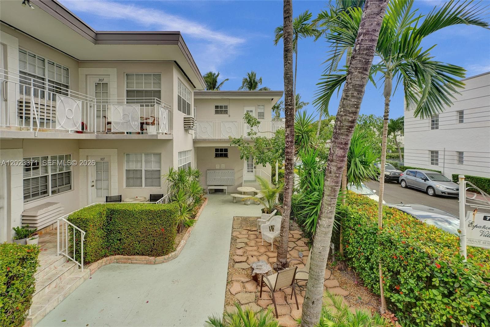 717 Espanola Way # 204, Miami Beach FL 33139 — 37