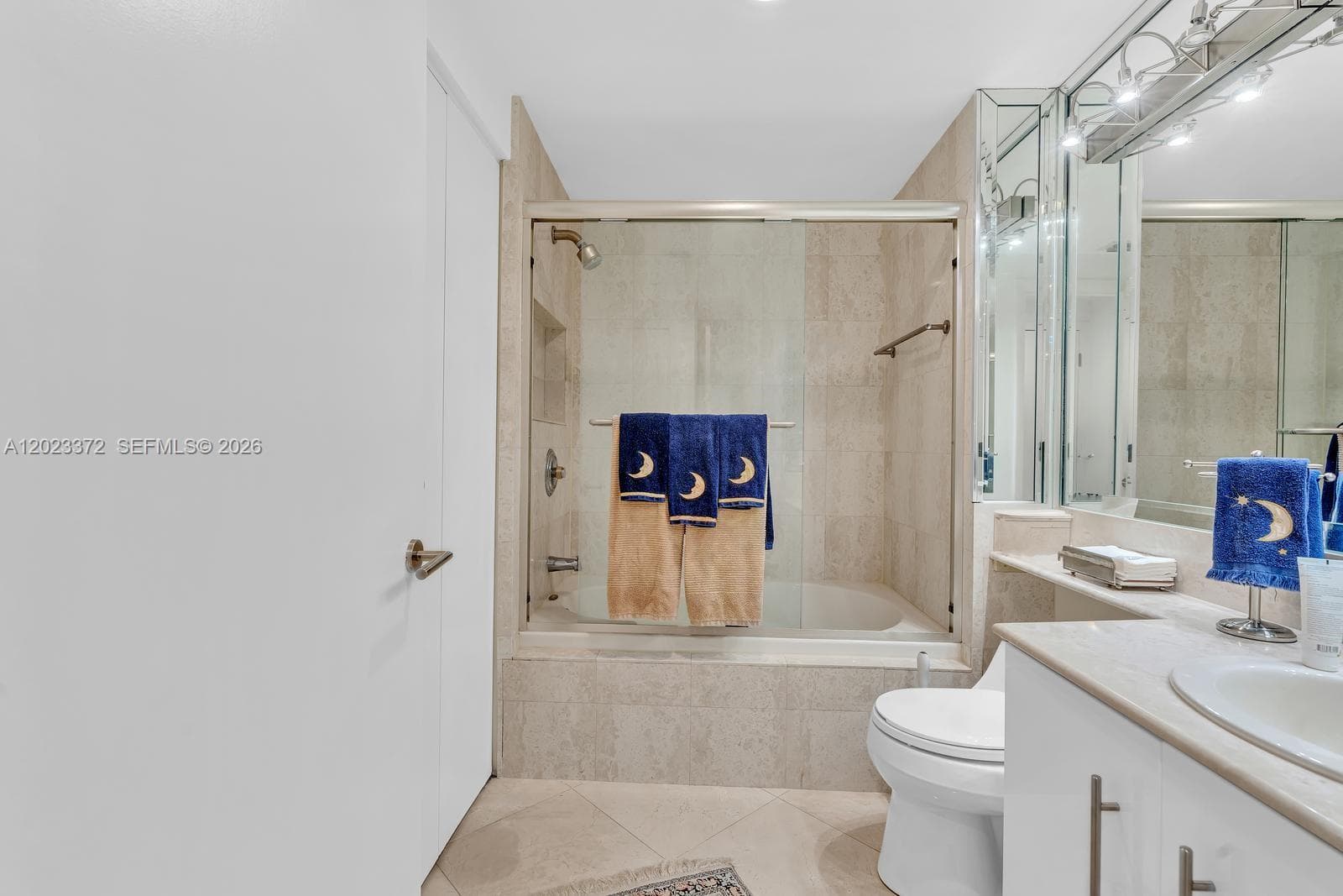 2000 Island Blvd # 305, Aventura FL 33160 — 26