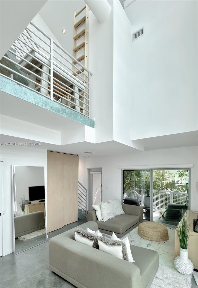 734 Michigan Ave # 7, Miami Beach FL 33139 — 18