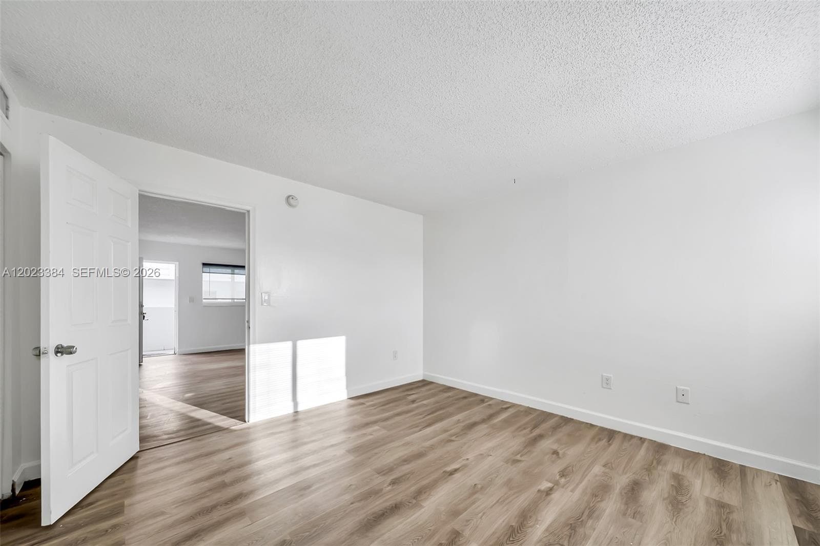 2011 Bay Dr # 8, Miami Beach FL 33141 — 16