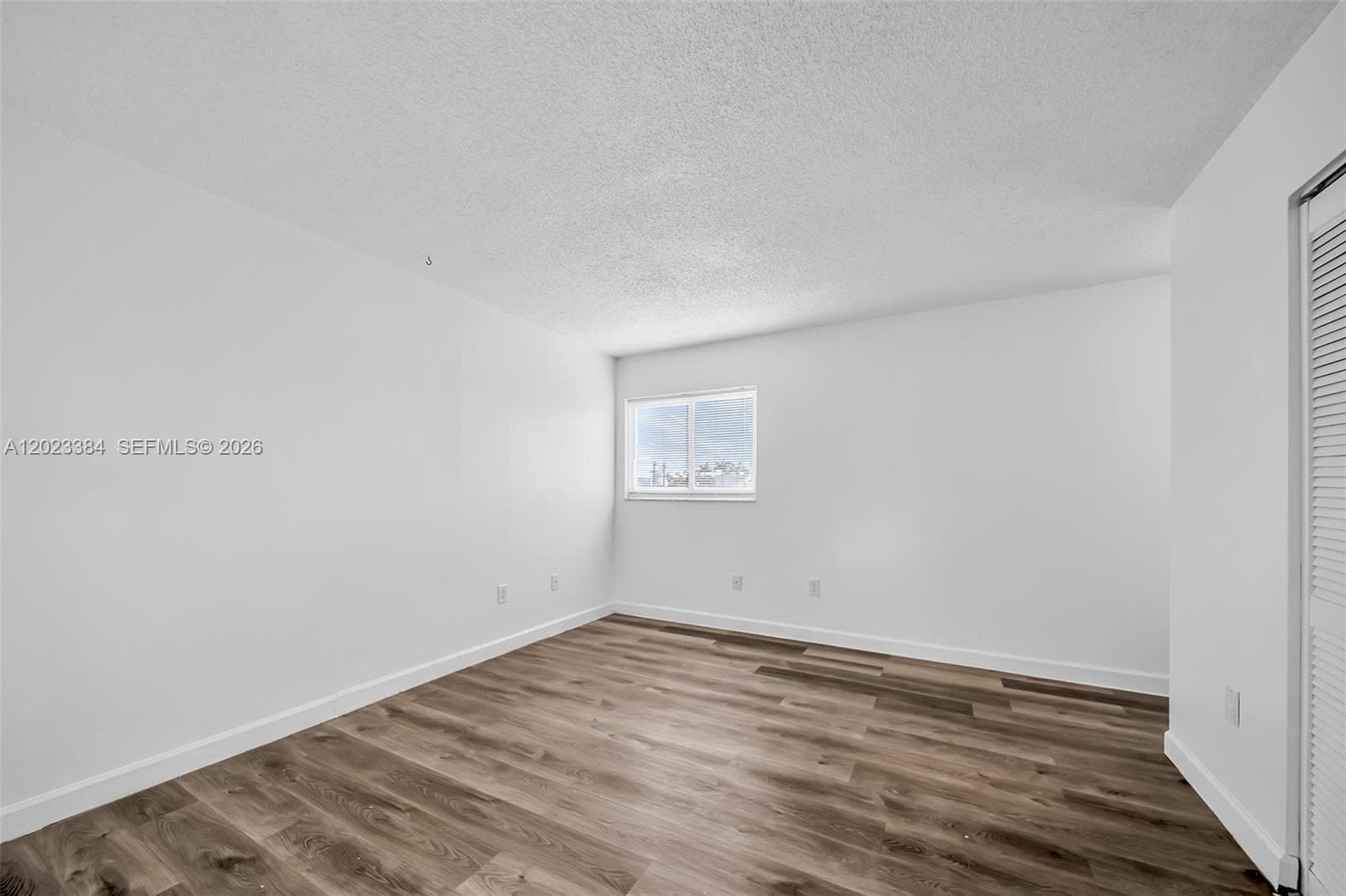 2011 Bay Dr # 8, Miami Beach FL 33141 — 10