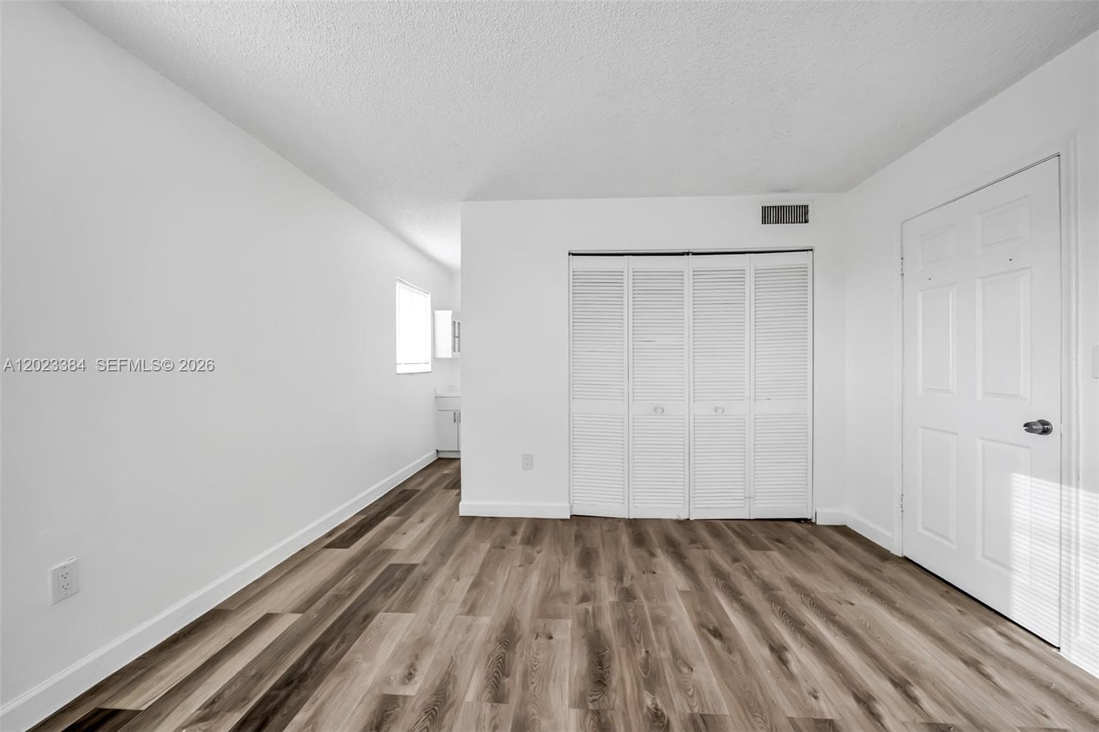 2011 Bay Dr # 8, Miami Beach FL 33141 — 11