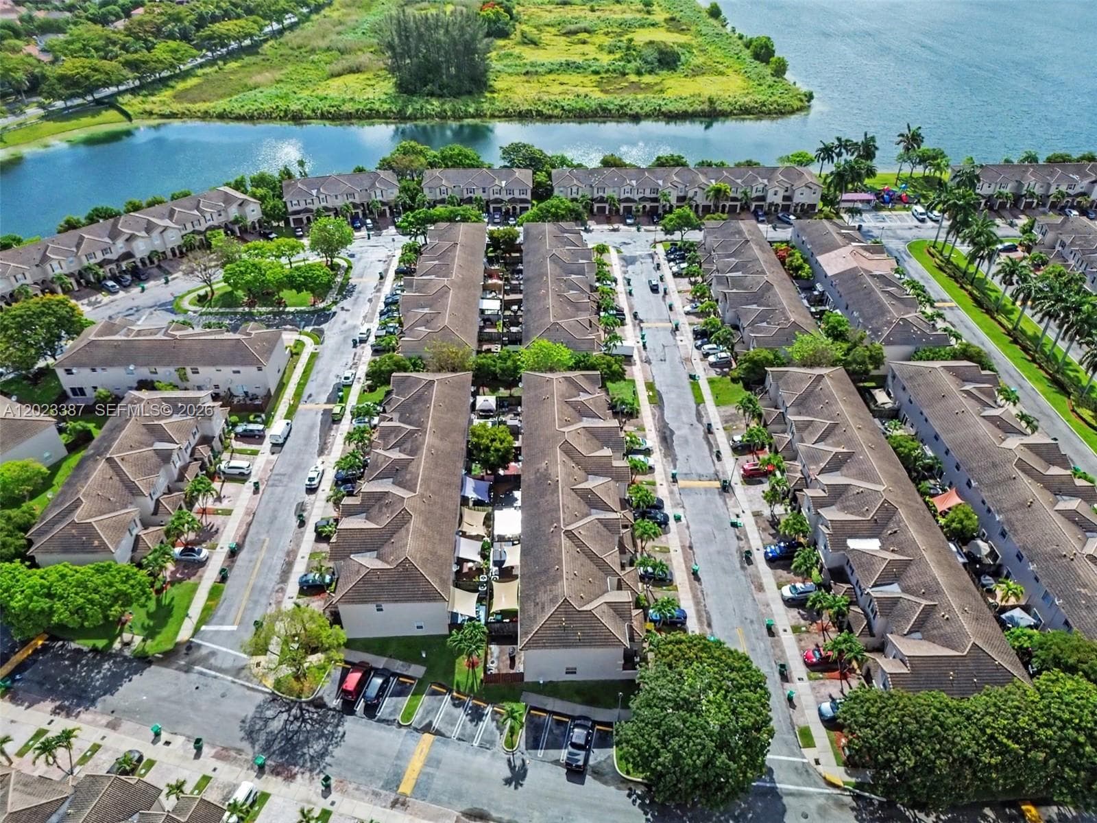 9267 SW 220th Ter, Cutler Bay FL 33190 — 2