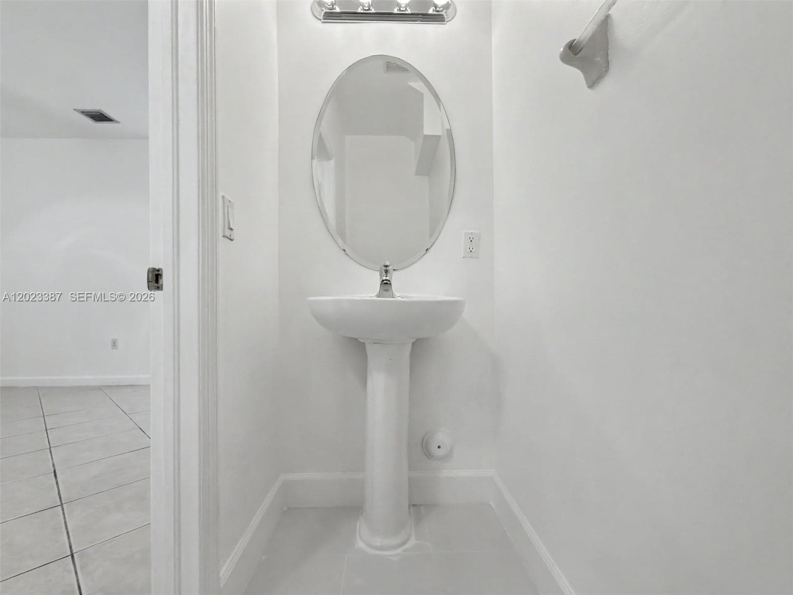 9267 SW 220th Ter, Cutler Bay FL 33190 — 10