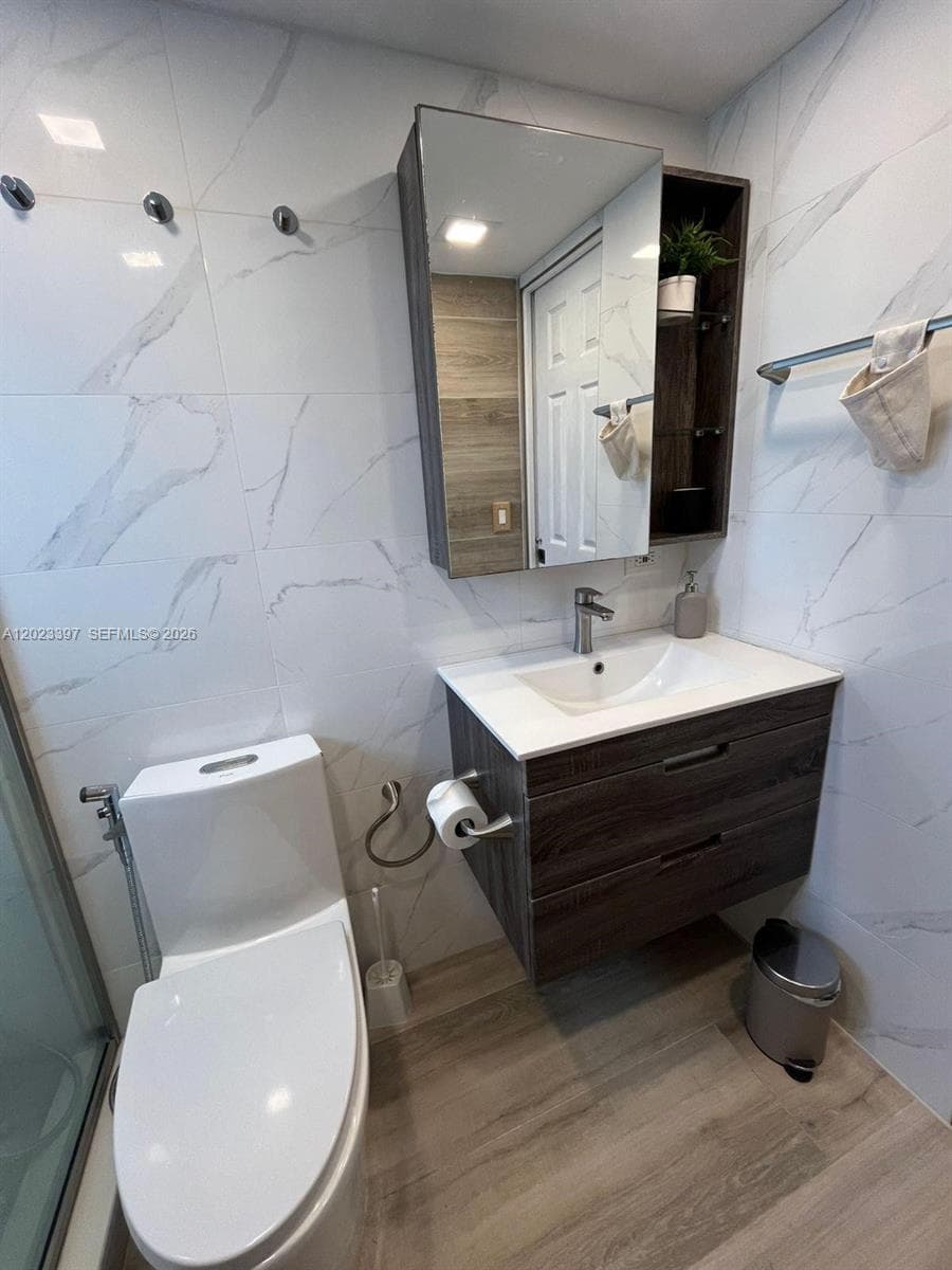 6965 Harding Ave # 401, Miami Beach FL 33141 — 7