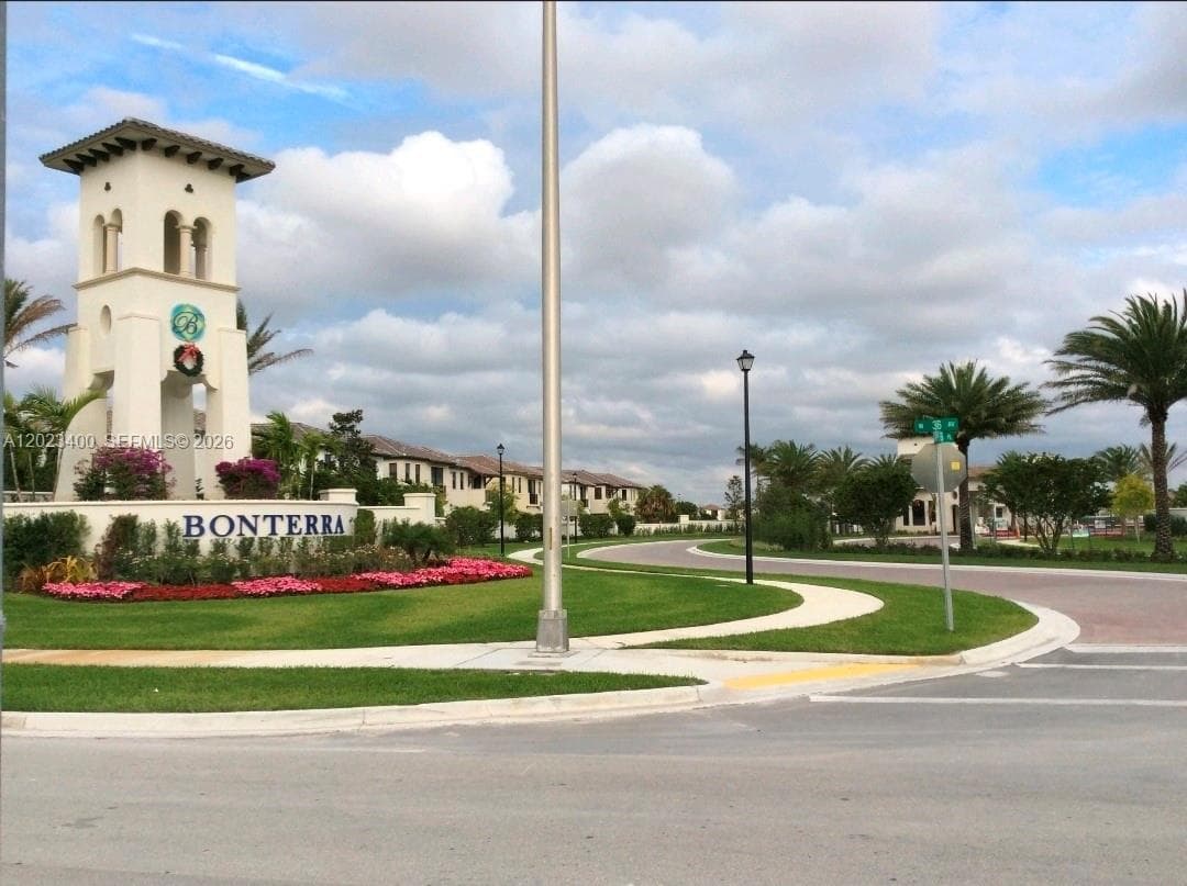 9261 W 33rd Way, Hialeah FL 33018 — 1