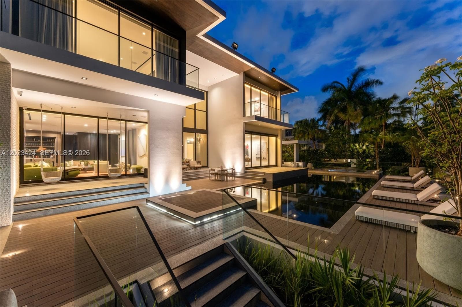 132 Paloma Dr, Coral Gables FL 33143 — 17