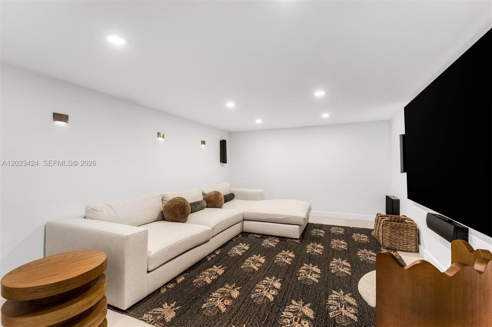 132 Paloma Dr, Coral Gables FL 33143 — 22