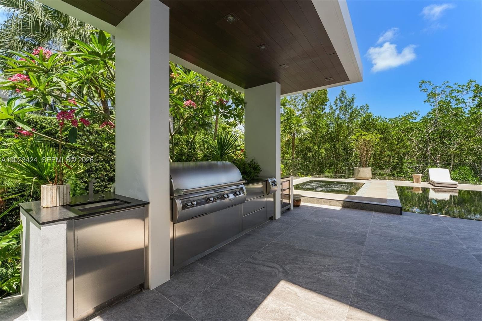 132 Paloma Dr, Coral Gables FL 33143 — 11