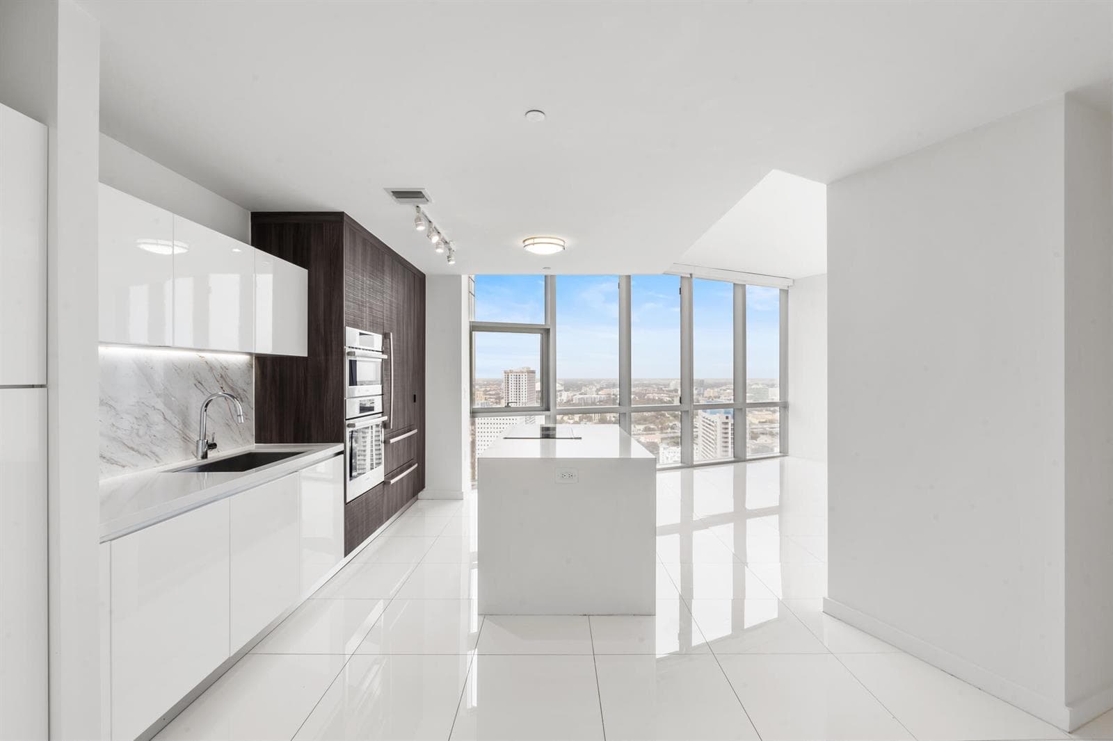 851 NE 1st Avenue # 3202, Miami FL 33130 — 6