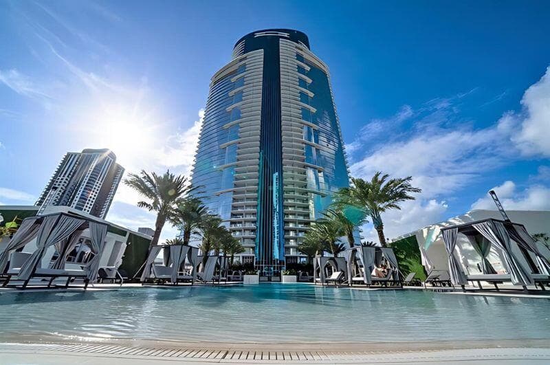851 NE 1st Avenue # 3202, Miami FL 33130 — 20