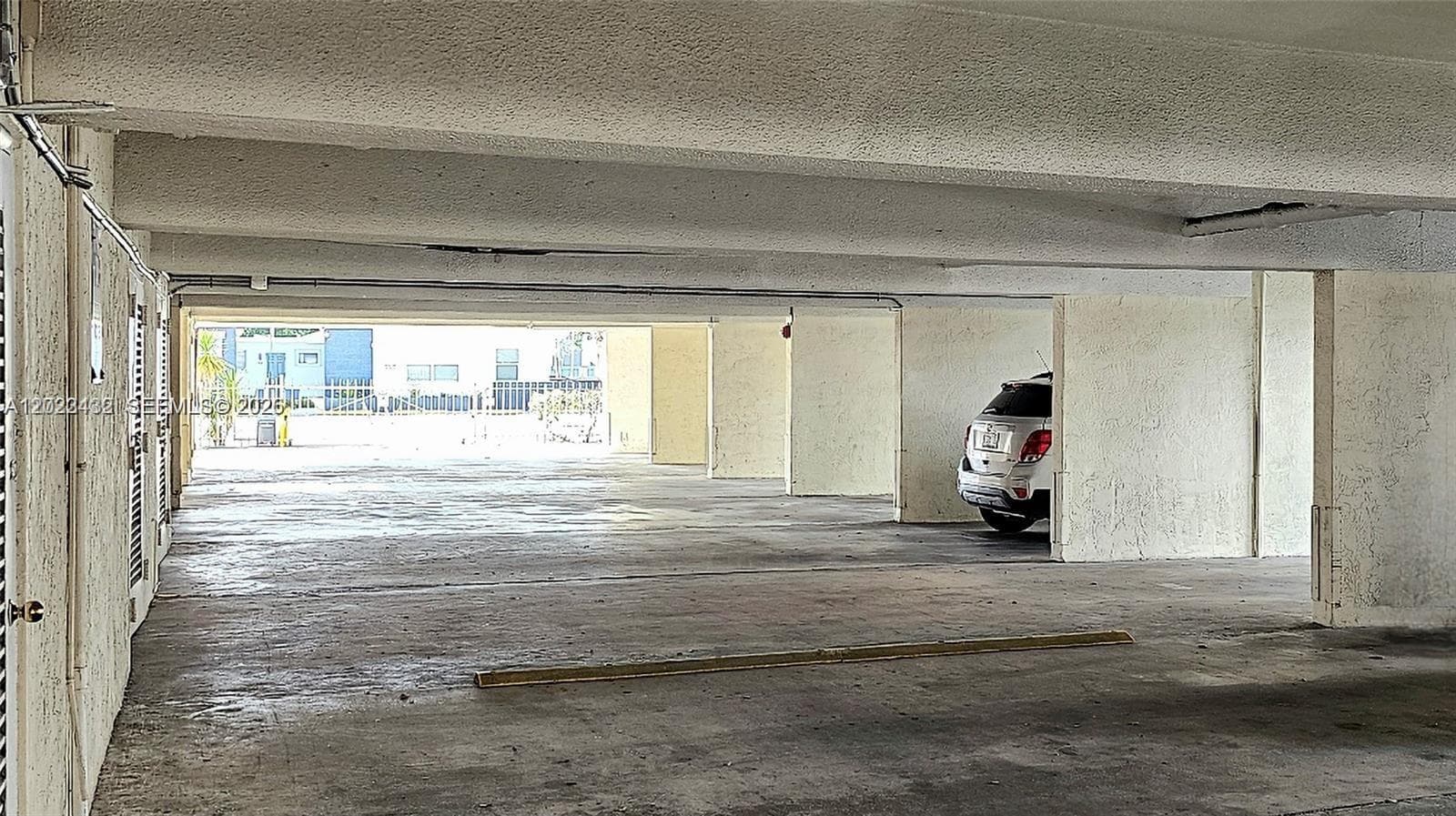1225 NE 124th St # 32B, North Miami FL 33161 — 17