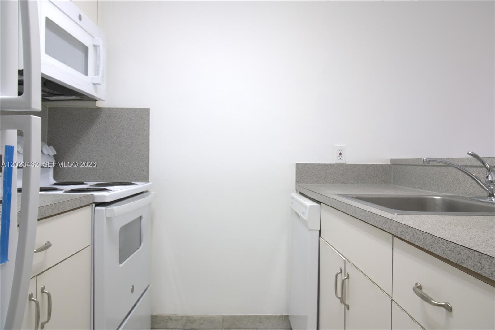 1225 NE 124th St # 32B, North Miami FL 33161 — 5