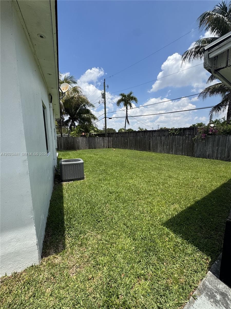 5701 SW 117th Ave, Miami FL 33183 — 2