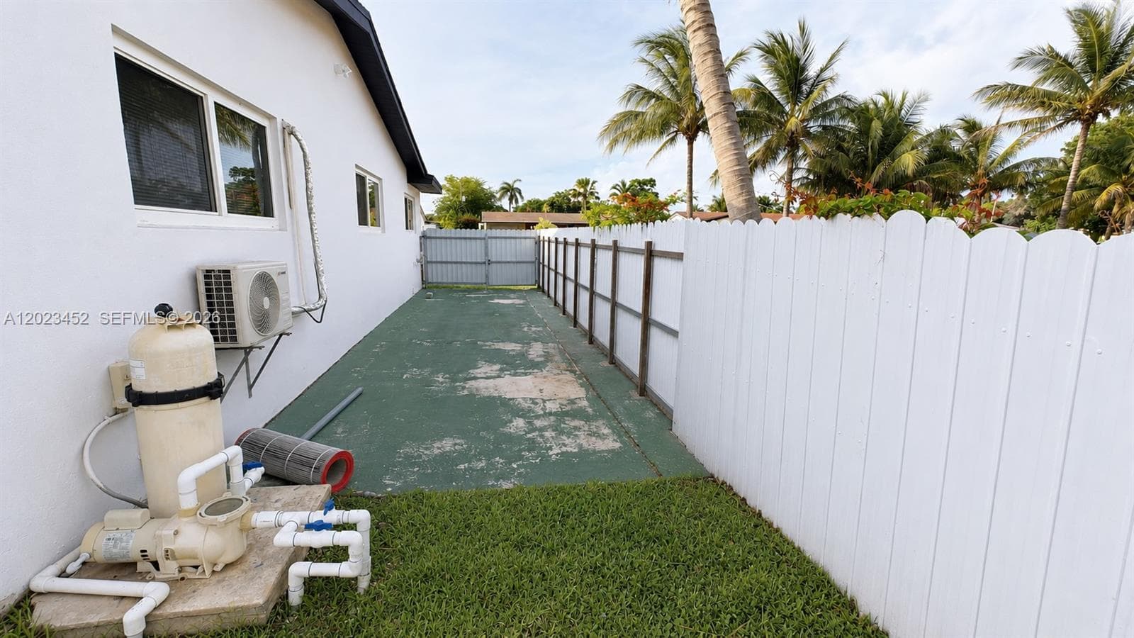 430 NE 145th St, Miami FL 33161 — 27