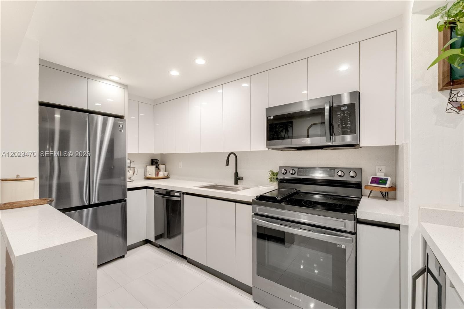 3214 W Trade Ave # 5, Miami FL 33133 — 4