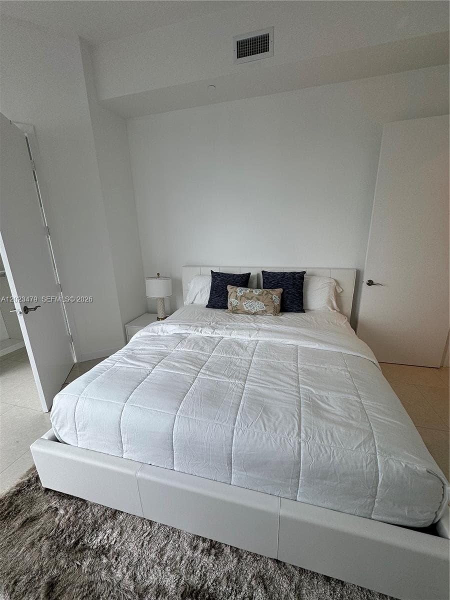 16001 Collins Ave # 4006, Sunny Isles Beach FL 33160 — 32