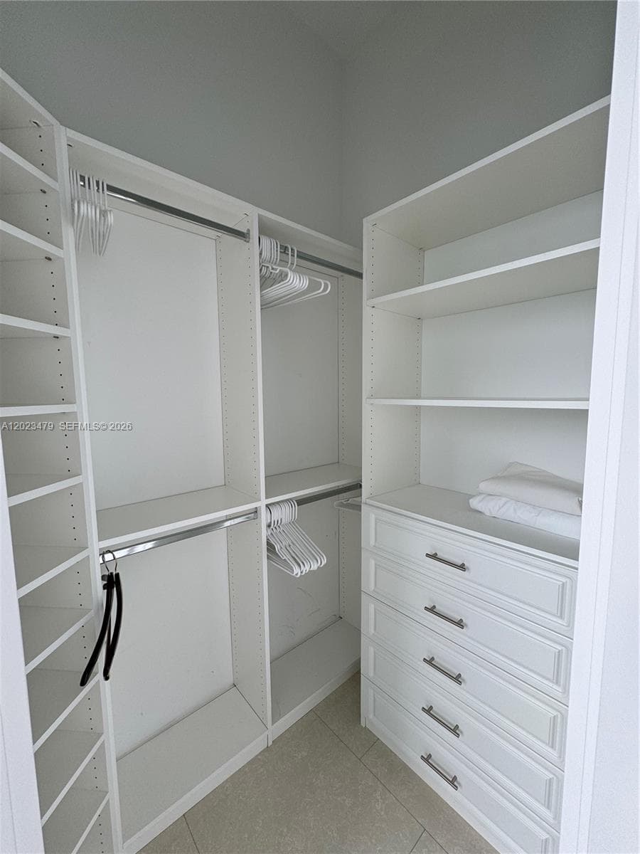 16001 Collins Ave # 4006, Sunny Isles Beach FL 33160 — 33