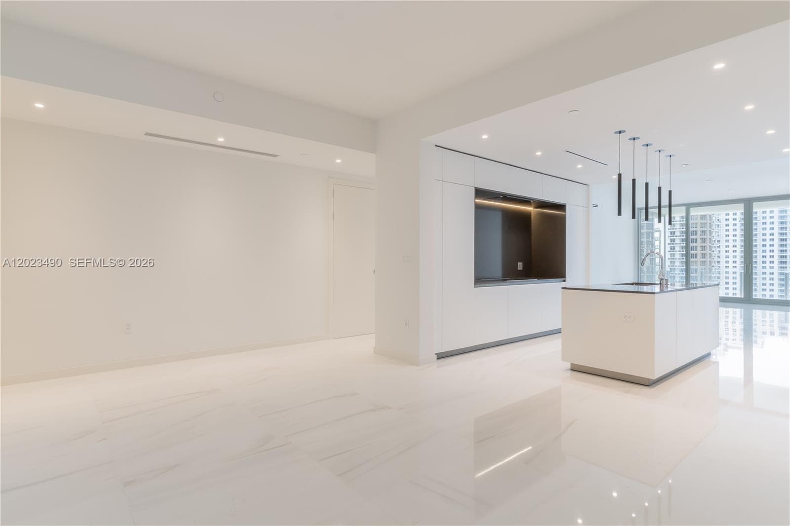 300 Biscayne Blvd Way # 1704, Miami FL 33131 — 23