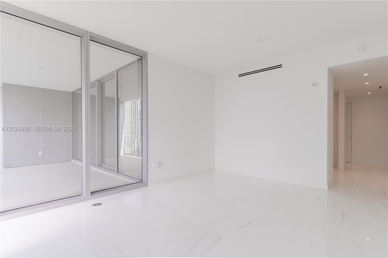 300 Biscayne Blvd Way # 1704, Miami FL 33131 — 24