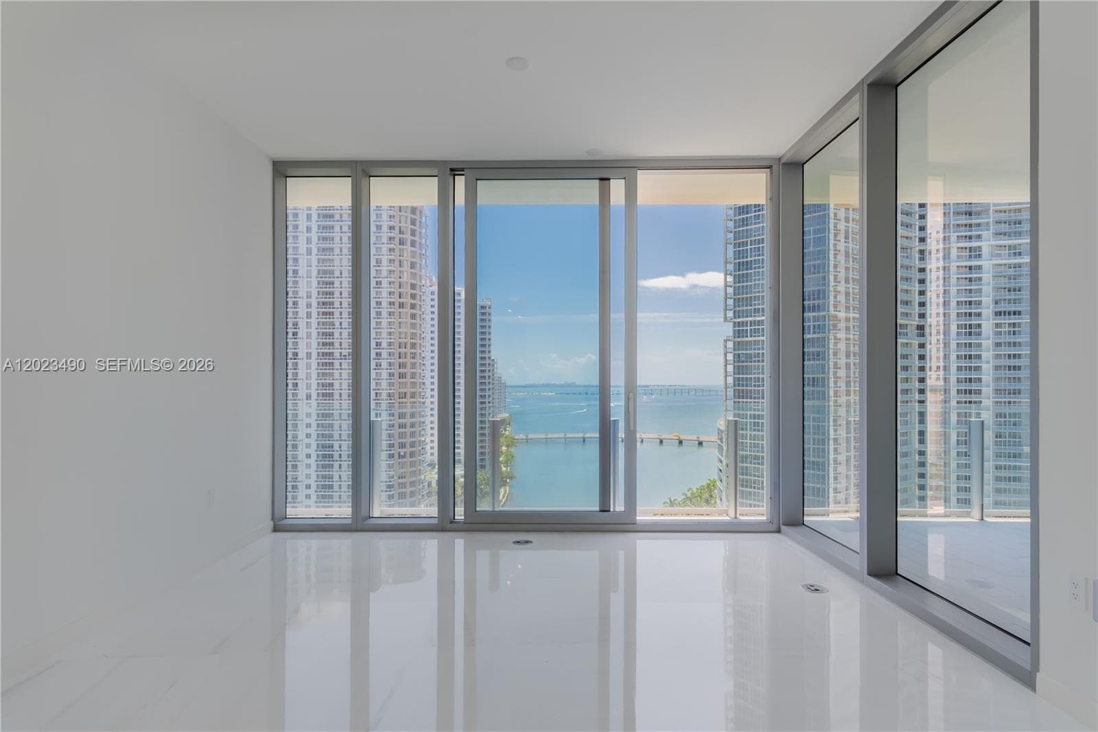 300 Biscayne Blvd Way # 1704, Miami FL 33131 — 34