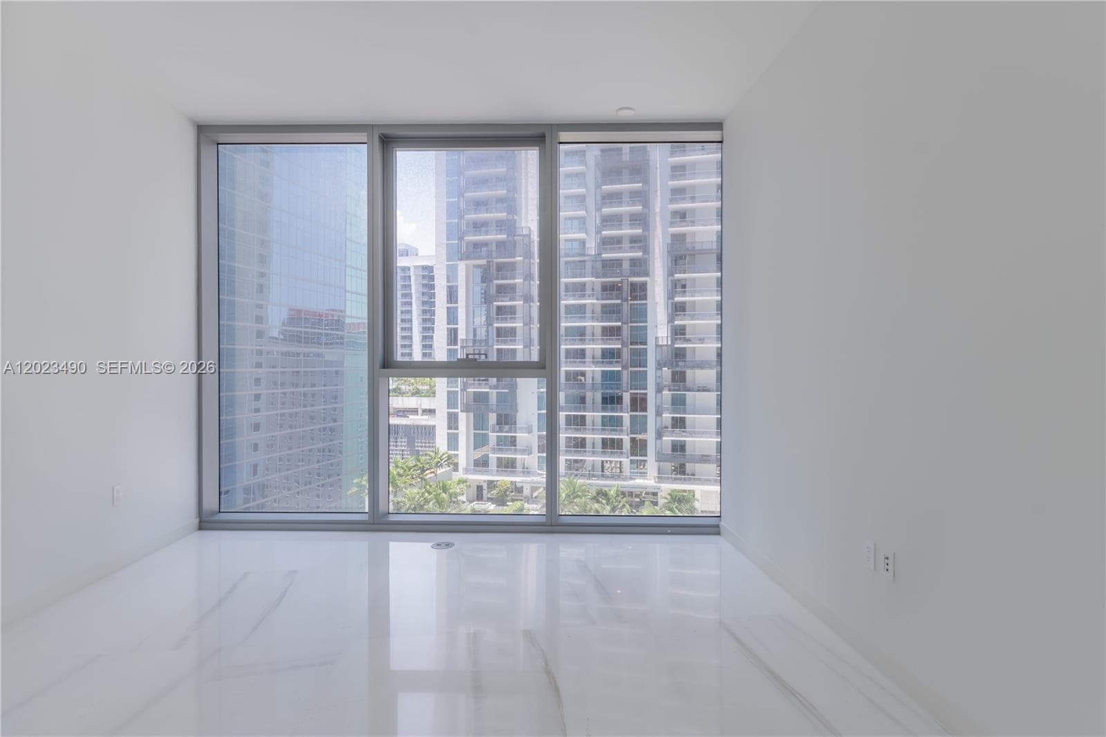 300 Biscayne Blvd Way # 1704, Miami FL 33131 — 31