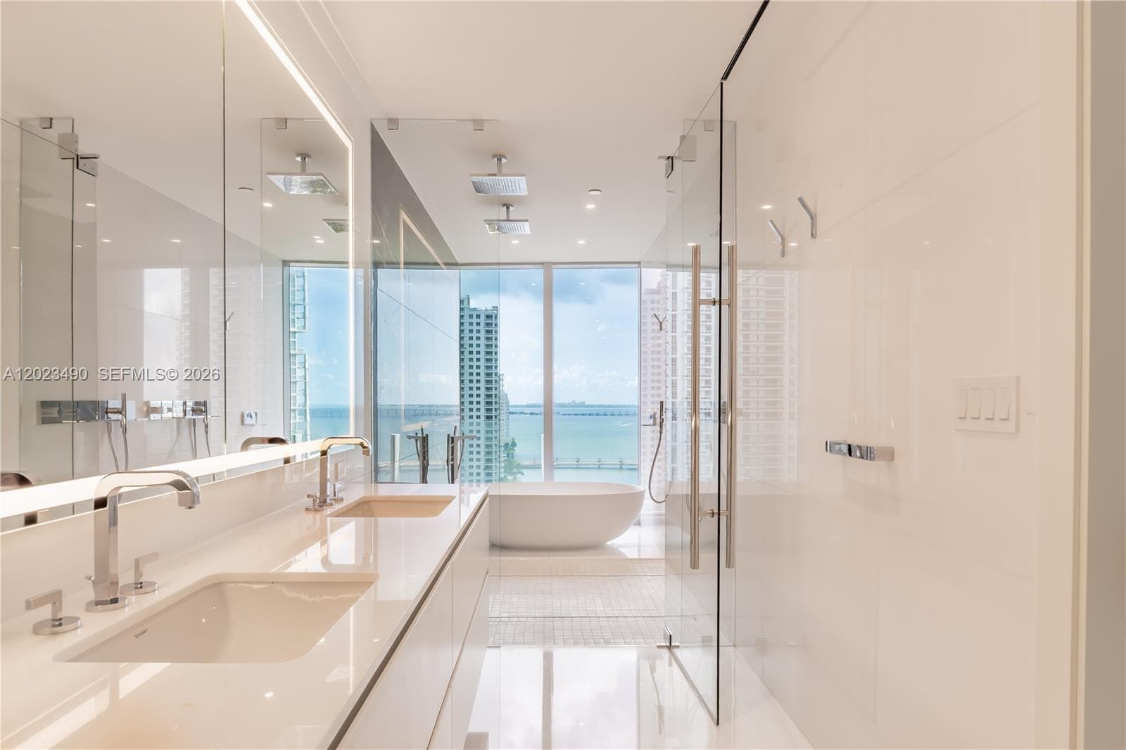300 Biscayne Blvd Way # 1704, Miami FL 33131 — 39