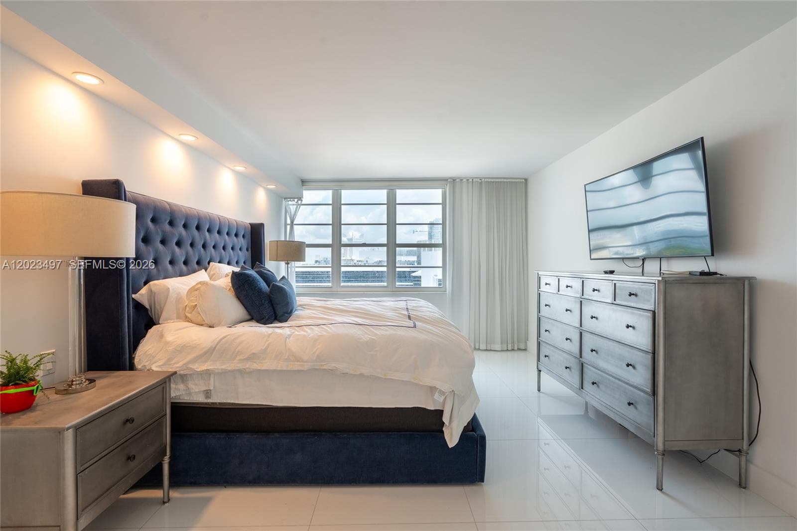 100 Lincoln Rd # 1523, Miami Beach FL 33139 — 13